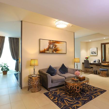 Omega Hotel Dubai Buitenkant foto