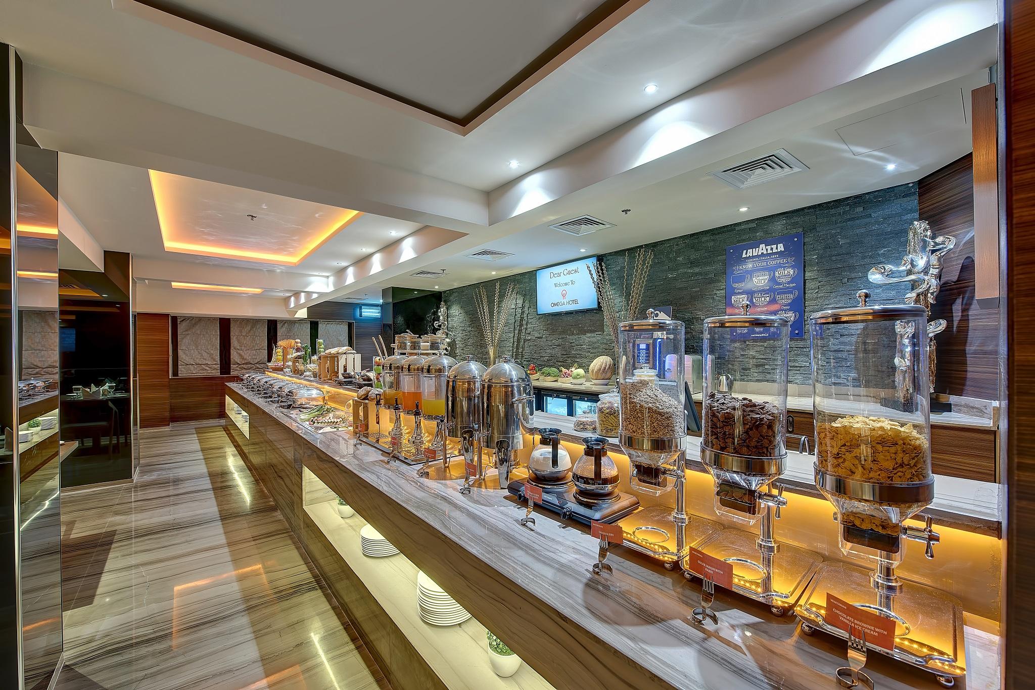 Omega Hotel Dubai Buitenkant foto