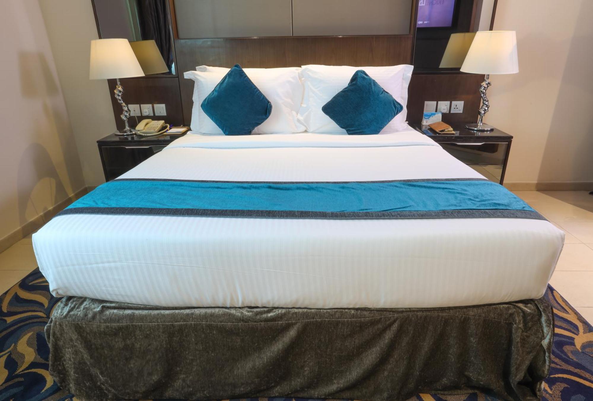 Omega Hotel Dubai Buitenkant foto