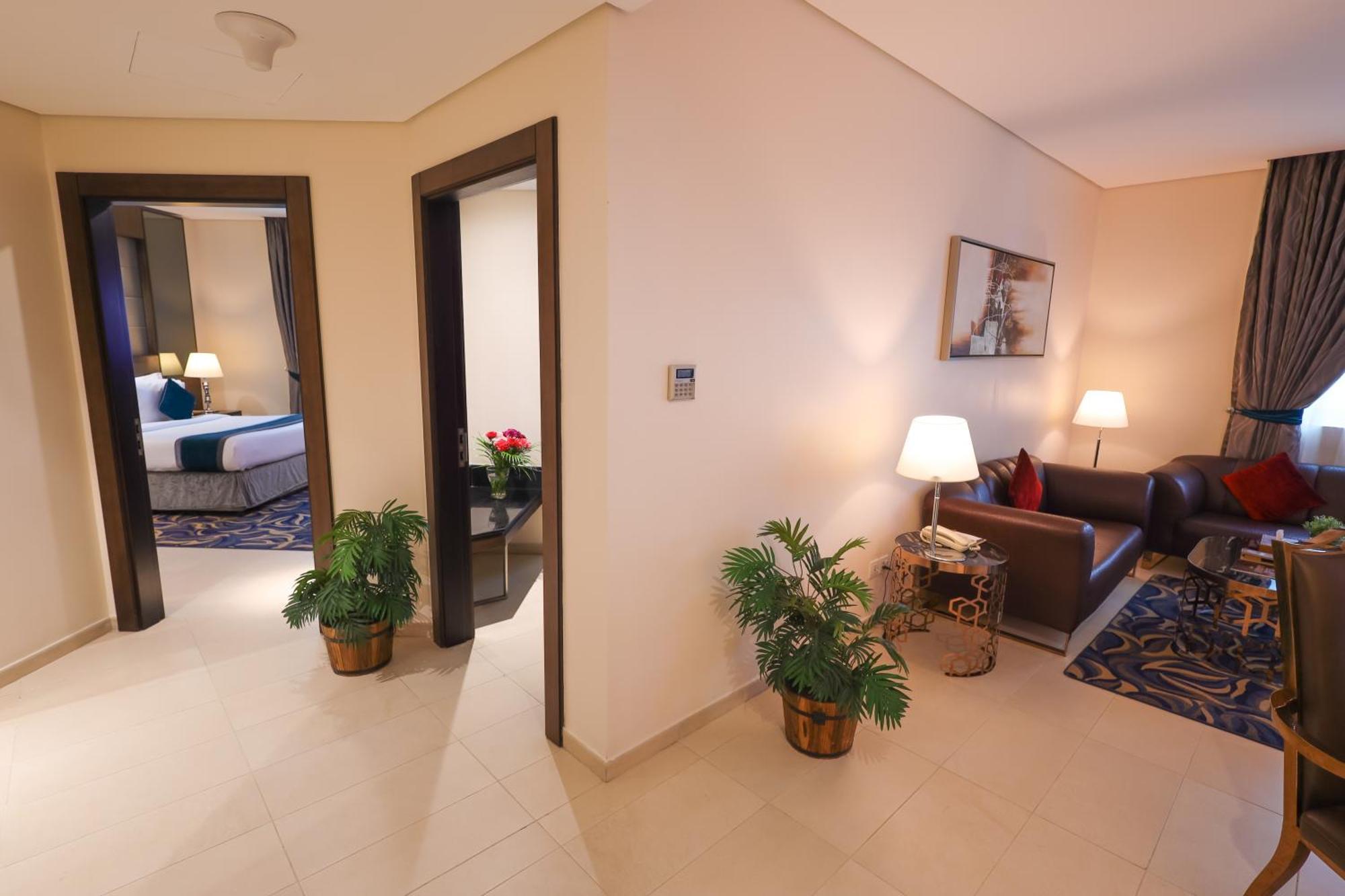 Omega Hotel Dubai Buitenkant foto