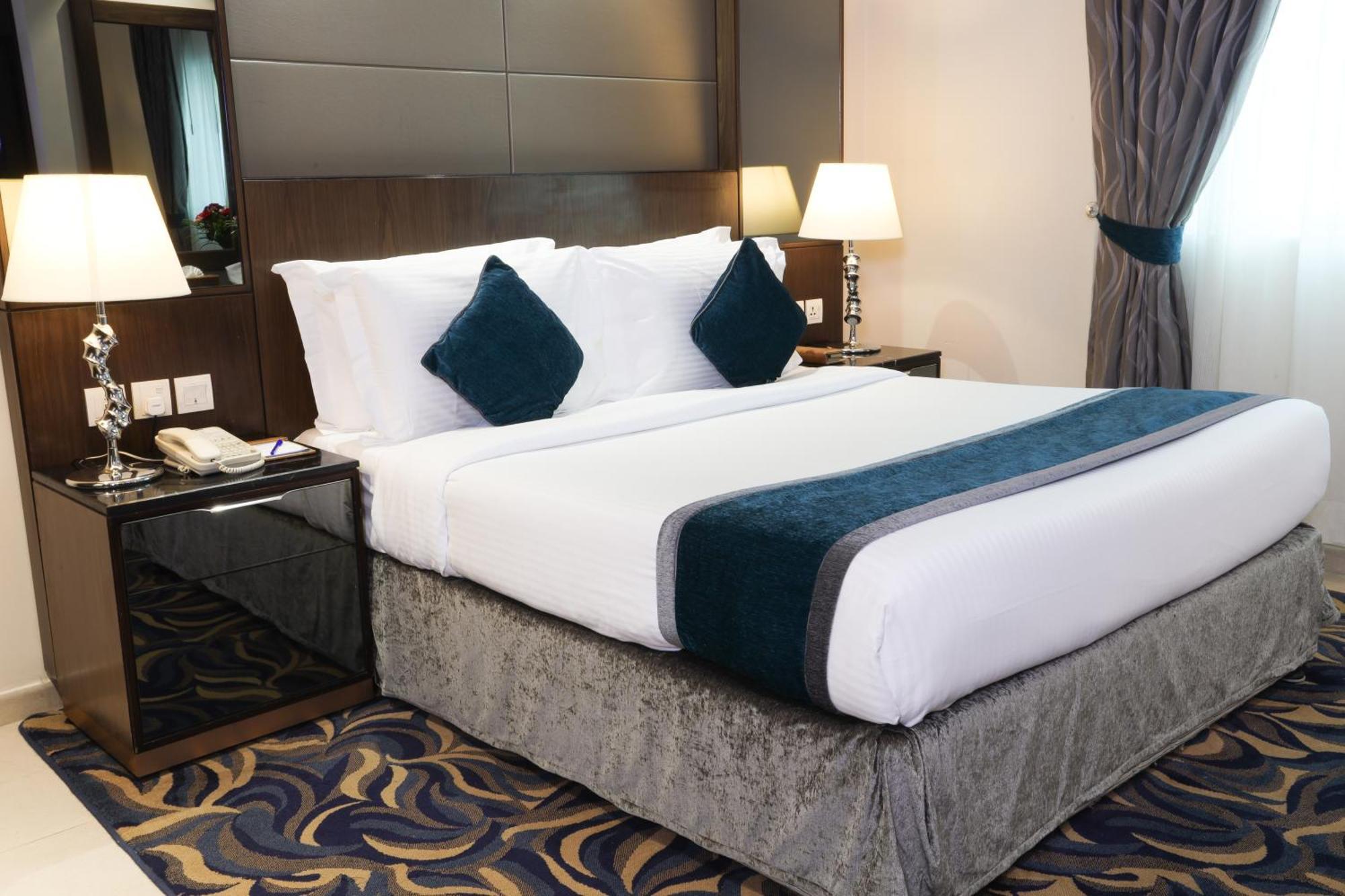 Omega Hotel Dubai Buitenkant foto