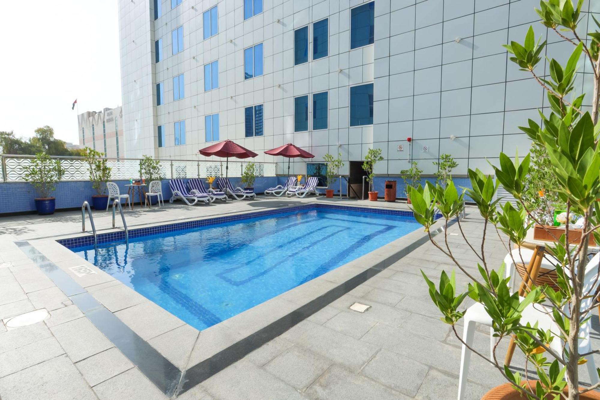 Omega Hotel Dubai Buitenkant foto