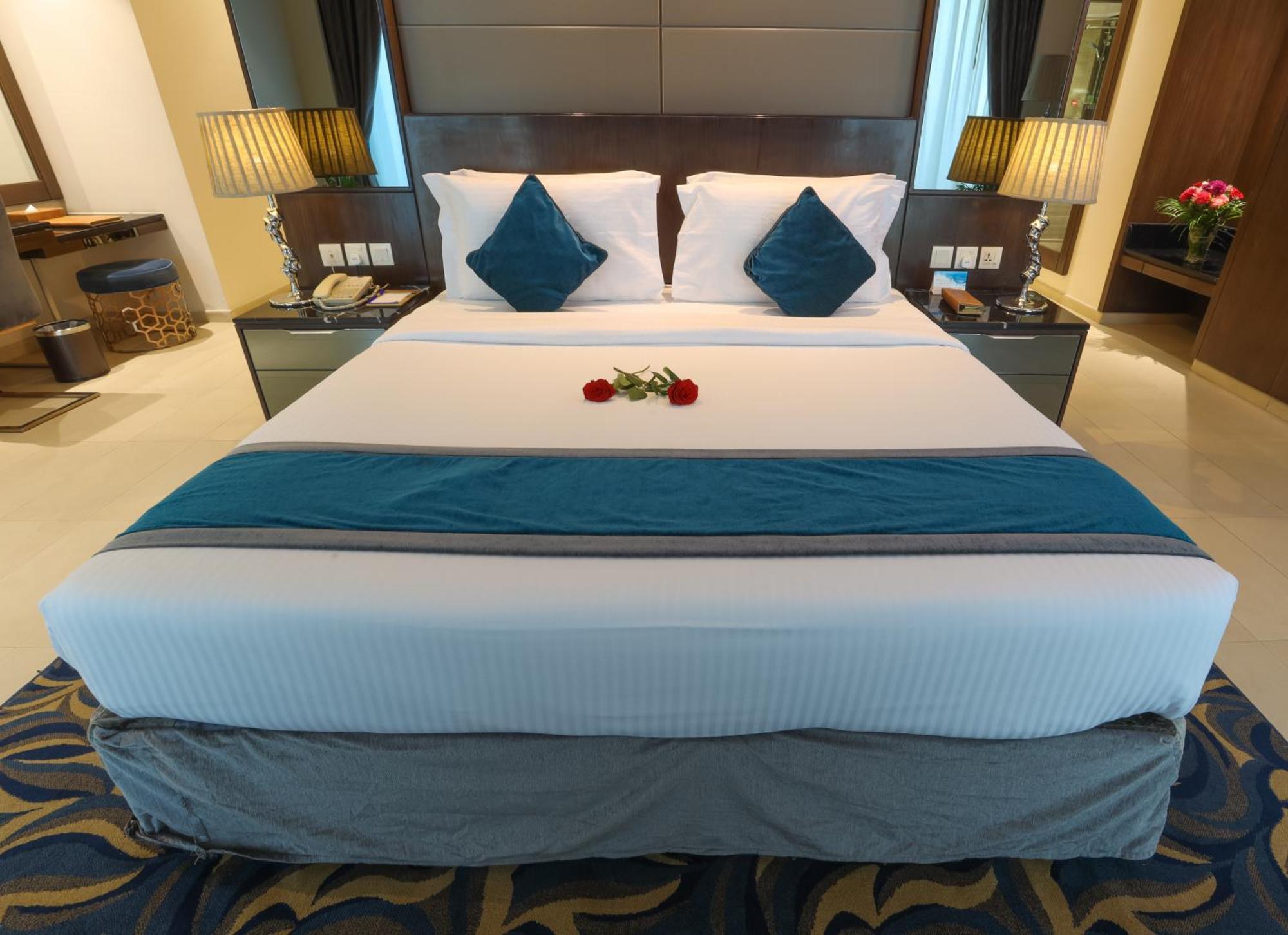 Omega Hotel Dubai Buitenkant foto