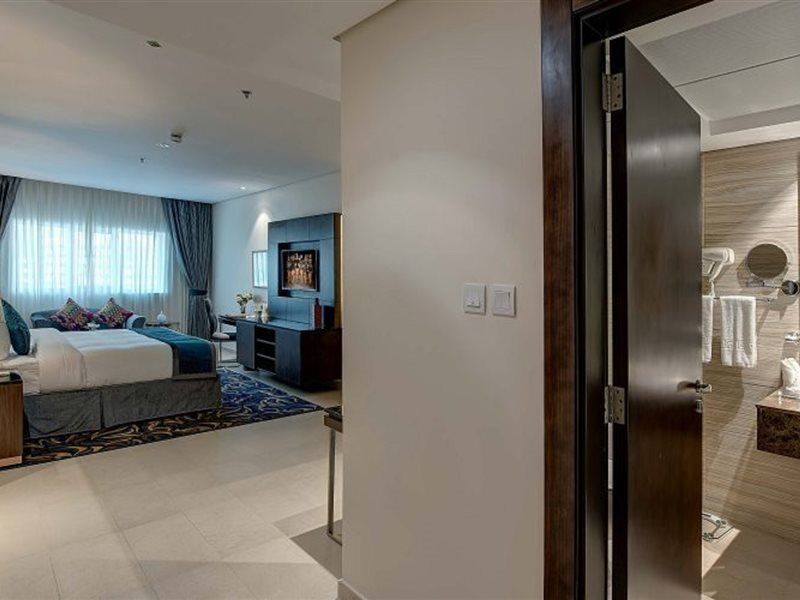 Omega Hotel Dubai Buitenkant foto